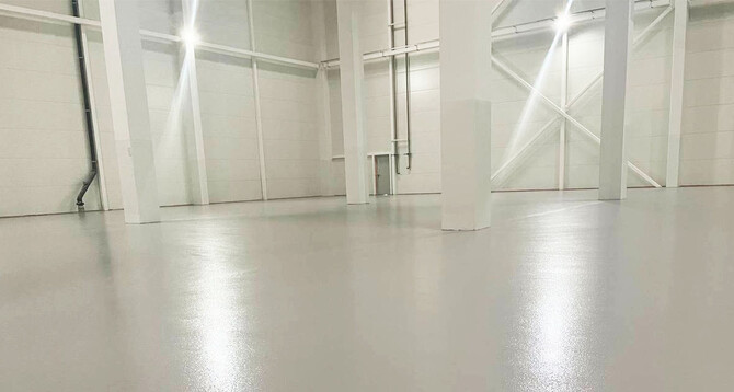 “Борщагівський хіміко-фармацевтичний завод”:  Площа: 2000 м2 Flowcoat SF41