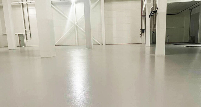 “Борщагівський хіміко-фармацевтичний завод”:  Площа: 2000 м2 Flowcoat SF41