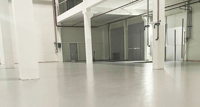 “Борщагівський хіміко-фармацевтичний завод”:  Площа: 2000 м2 Flowcoat SF41