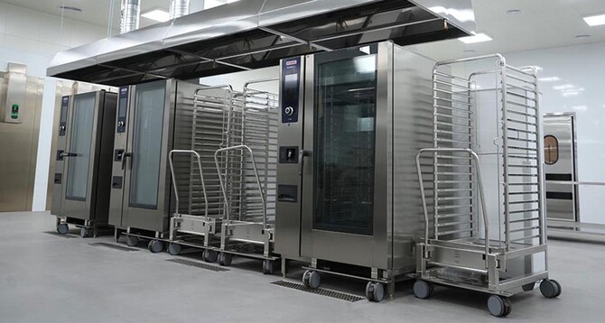 "Фабрика-кухня":  Площа: 1300 м2 Flowfresh HF, Flowfresh RT, Flowcoat SF41