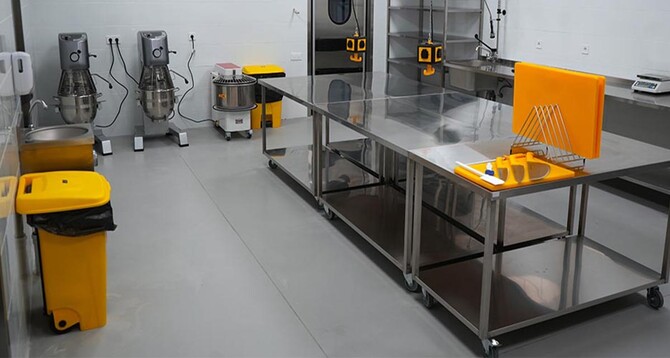 "Фабрика-кухня":  Площа: 1300 м2 Flowfresh HF, Flowfresh RT, Flowcoat SF41