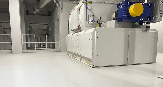 "Крупецький комбікормовий завод":  Площа: 1900 м2 Flowcoat SF41, Flowshield LXP