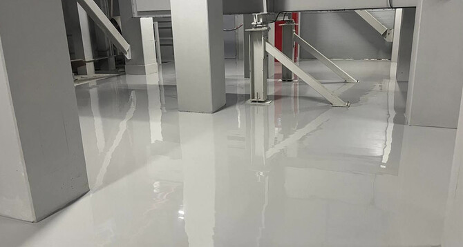 "Крупецький комбікормовий завод":  Площа: 1900 м2 Flowcoat SF41, Flowshield LXP