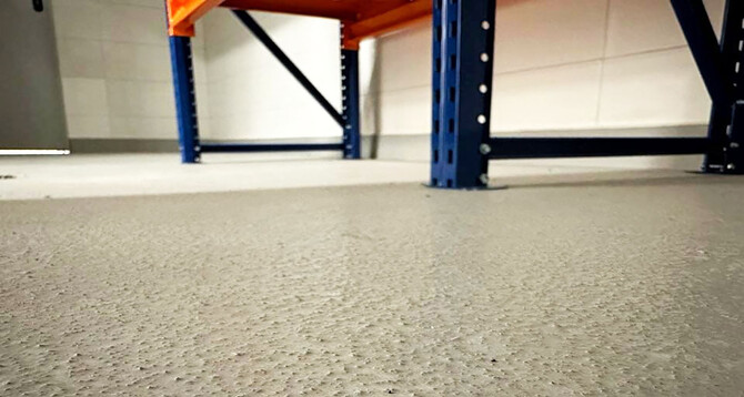 Виробниче приміщення гіпермаркету:  Площа: 500 м2 Flowcoat SF41